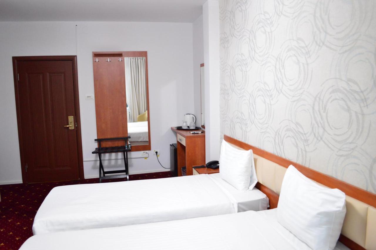 Kosher Hotel Lev Or Bucareste Exterior foto